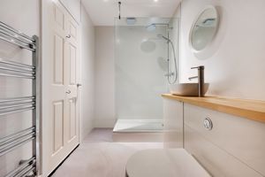 Photo 27- click for photo gallery